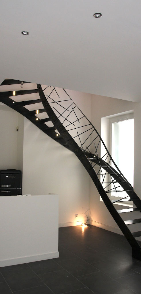 escalier métal sur mesure design nîmes